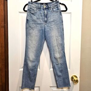 Hollister Light Blue Ultra High-Rise Mom Jean Women's Size 24 Short